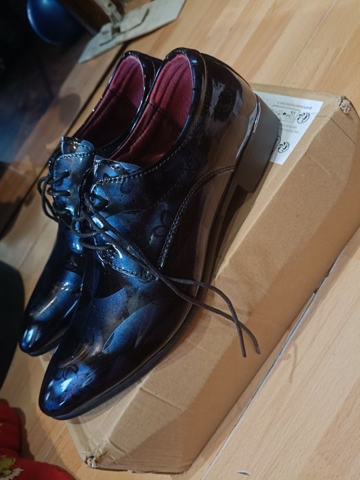 Eleganckie buty wyjściowe męskie