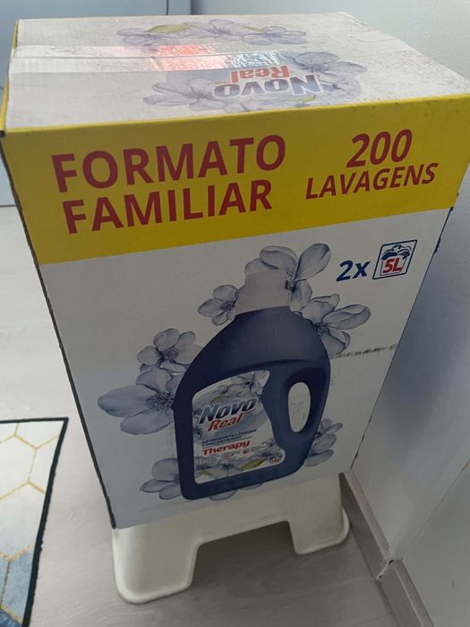 2 embalagens  detergentes roupa + 2 amaciadores  cheirinho muito bom para entregas