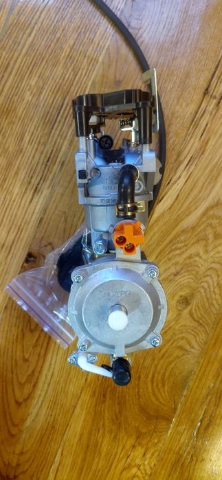 Газовий карбюратор до инверторного бензогенератора