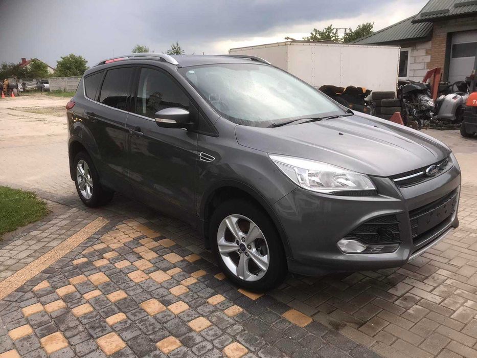 Кузов.кузовні запчасти для Ford Kuga 2013p