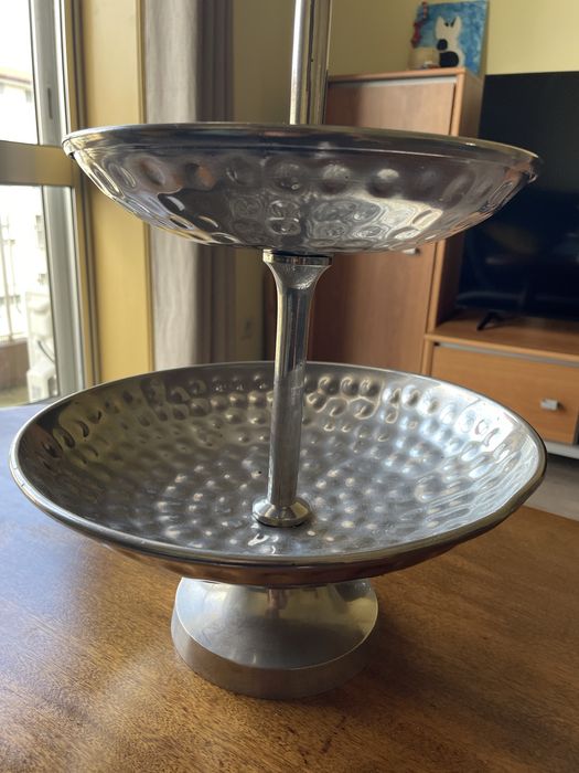 Fruteira de 3 Andares em Metal Martelado