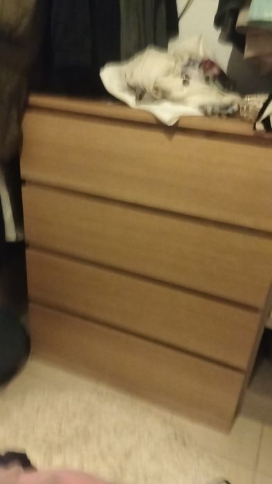 Cómoda ikea castanha