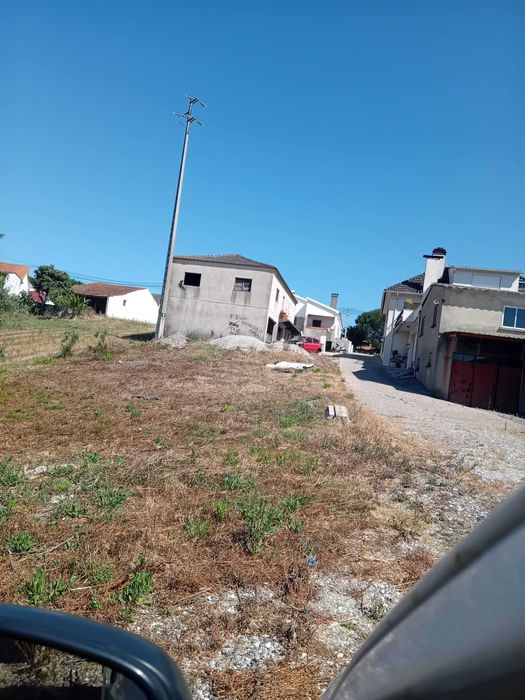 Venda de quinta na Quinta da Sardinha na estrada principal .