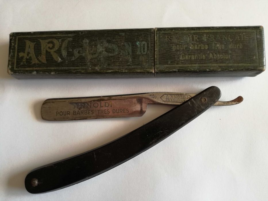 Navalha de Barbear Vintage c/Estojo-"Arnoldi-Solingen 135"