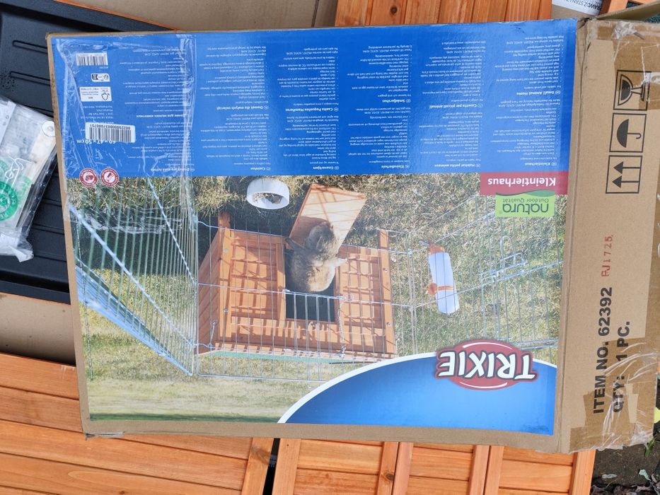 Drewniana budka dla królików i innych Trixie Natura 60x50x47 cm