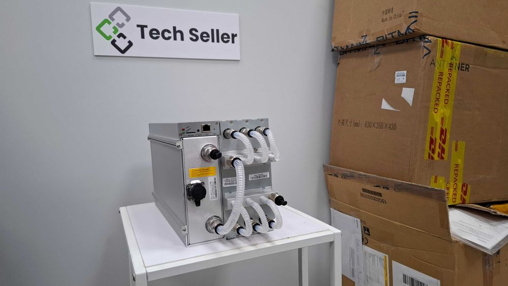 Найнижча ціна 7090$! Майнер BITMAIN ANTMINER S21J XP Hyd 495T 5676W