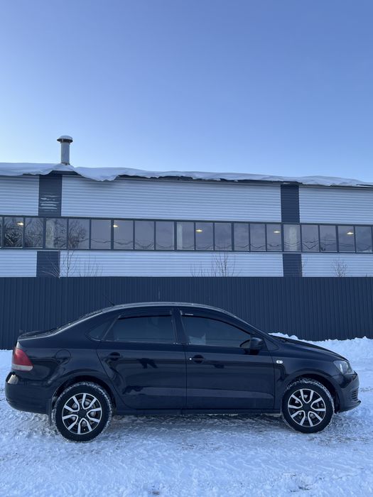 Volkswagen Polo Sedan