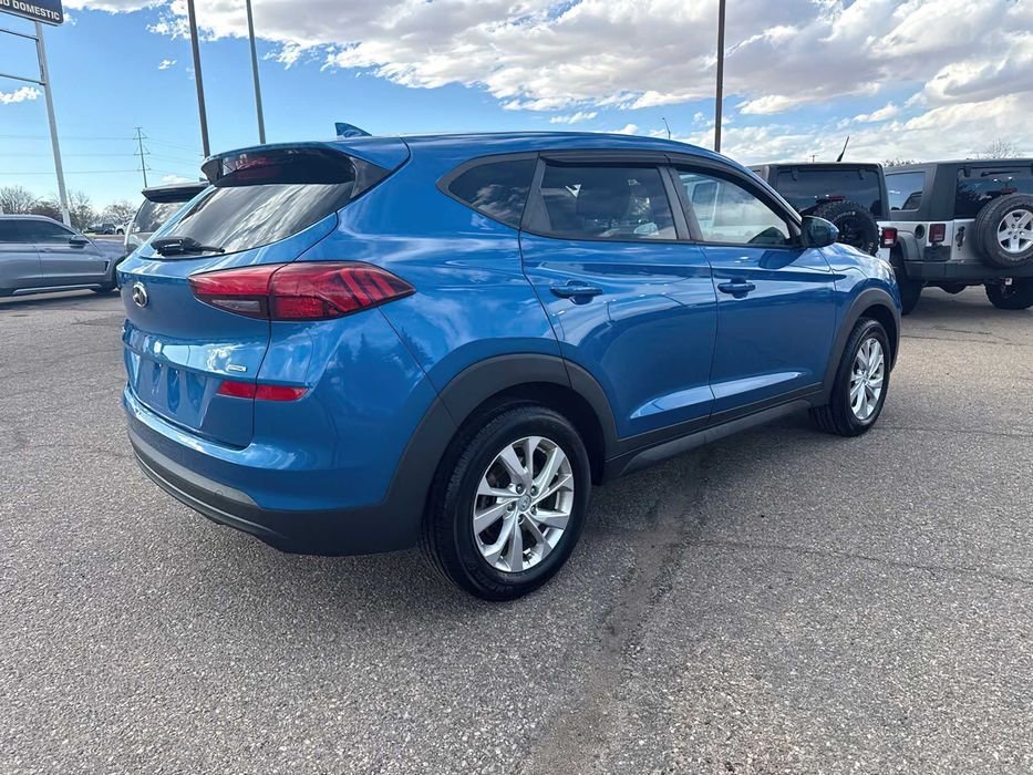 Hyundai Tucson SE      2019