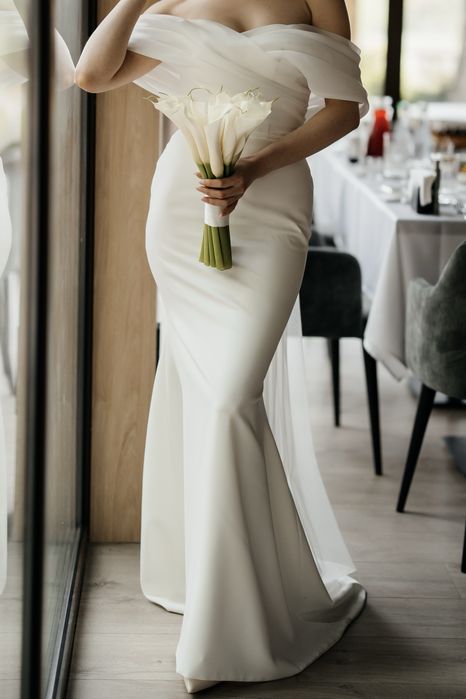 Молочна весільна сукня, розмір S