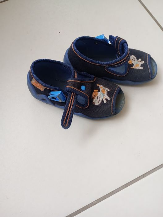 Sandałki, kapcie Befado rozmiar 21