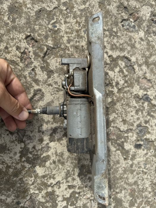 Моторчик заднего дворника passat b3 трапеция пассат б3