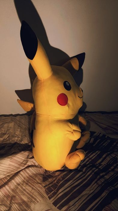 Duża maskotka Pikachu