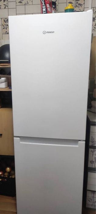 Холодильник Indesit LI7 SN1E W Б\У