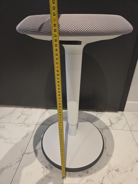 Ergonomiczny stołek Sedus se:fit – Stan IDEALNY (jak nowy), Biało-szar