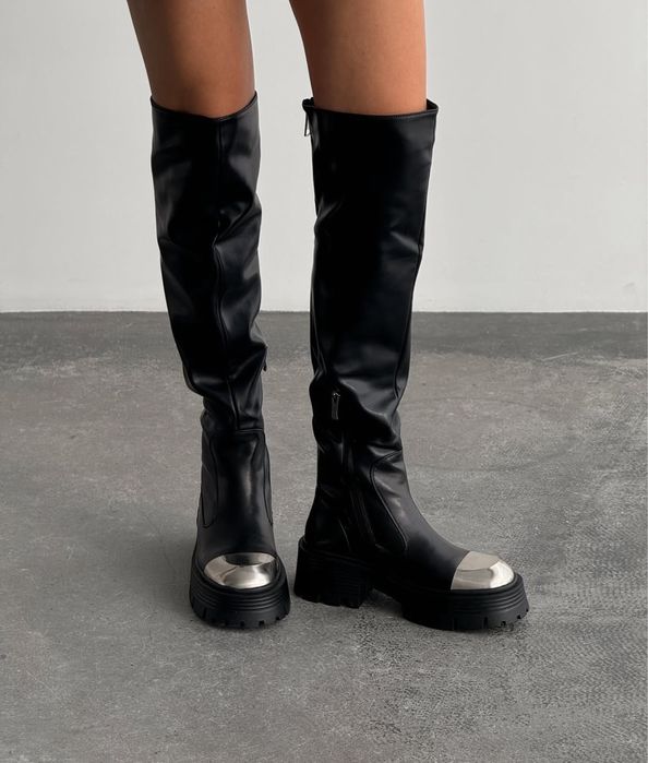 Стильные Сапоги  с металлическим носом 38,5