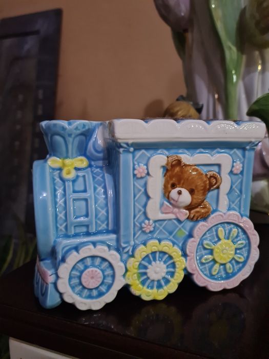 Figurka ciuchcia,  gąbka do kwiatów