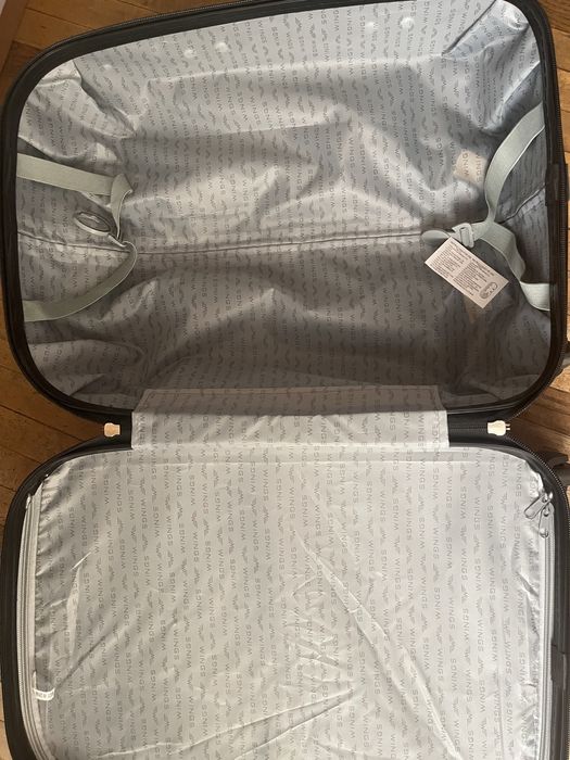 Чемодан    Wings