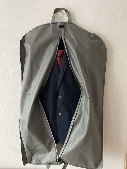 Garnitur +krawat, pokrowiec