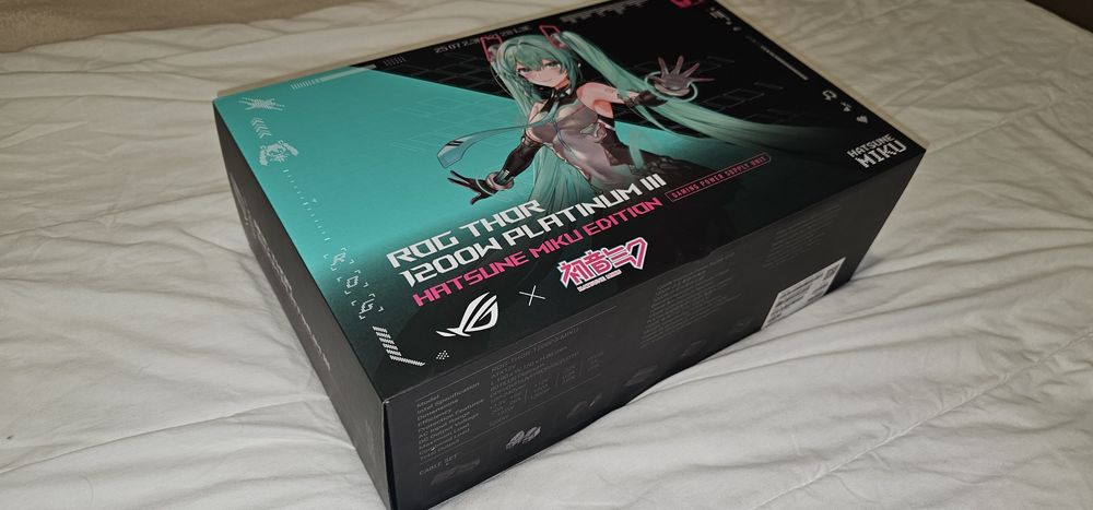 Asus Hatsune Miku cooler psu torre