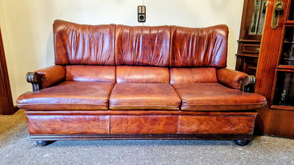 Sofá em pele - 3 lugares