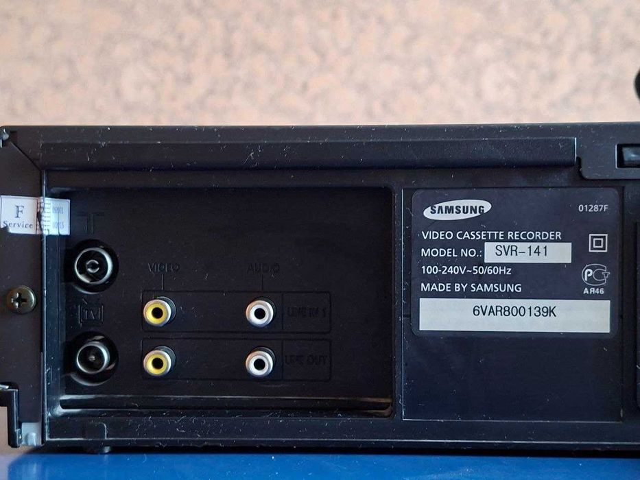 Продам відеомагнітофон SAMSUNG SVR-141