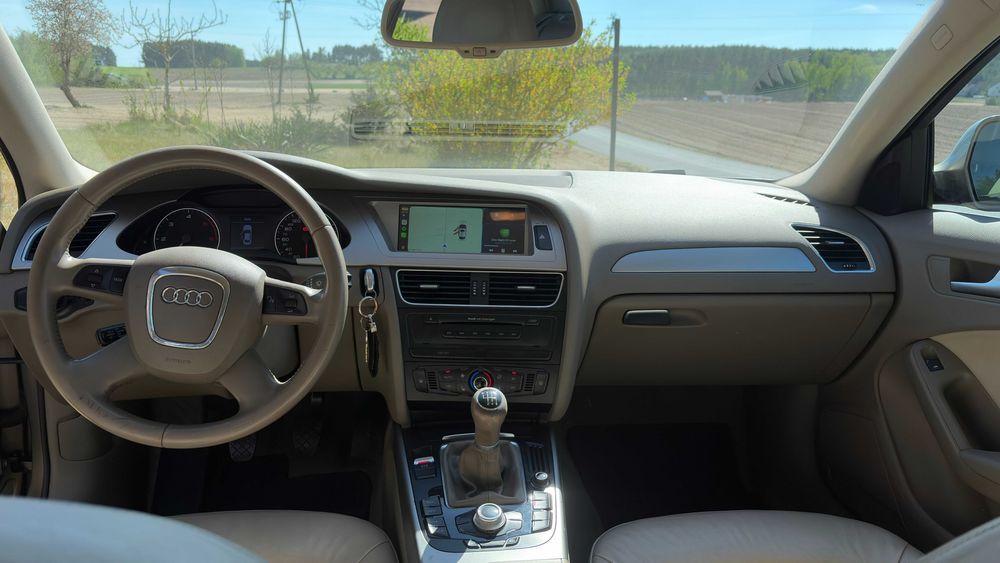 AUDI A4 B8 2.0tdi