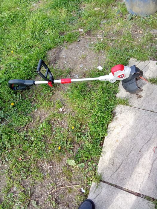 Máquina de cortar relva eletrica POUCO USO