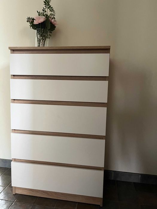 Komoda z szufladami
