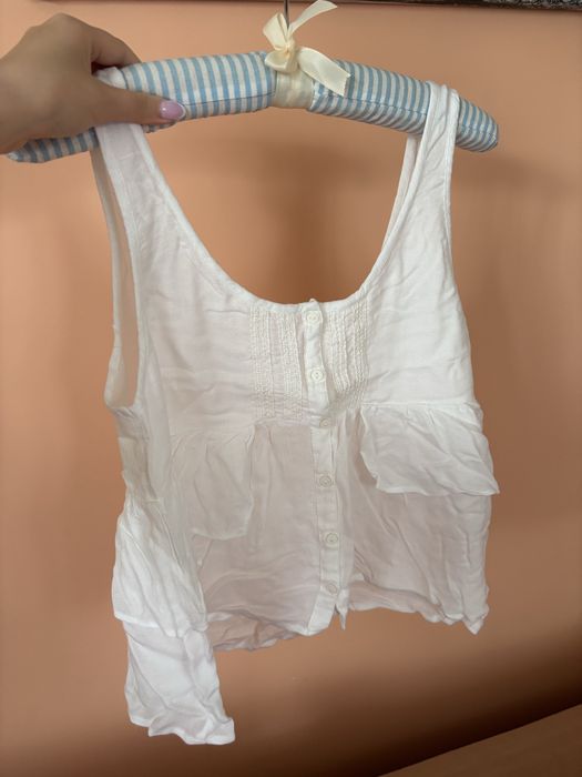 Mleczny top z falbanka XS