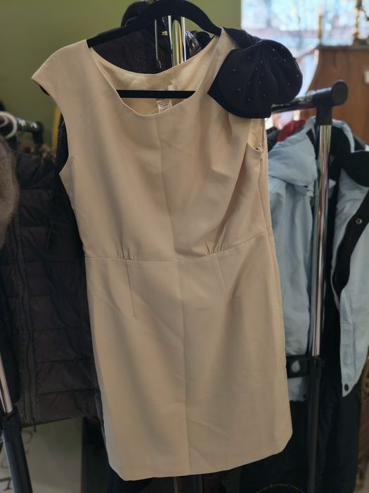 Продам вечірні сукні