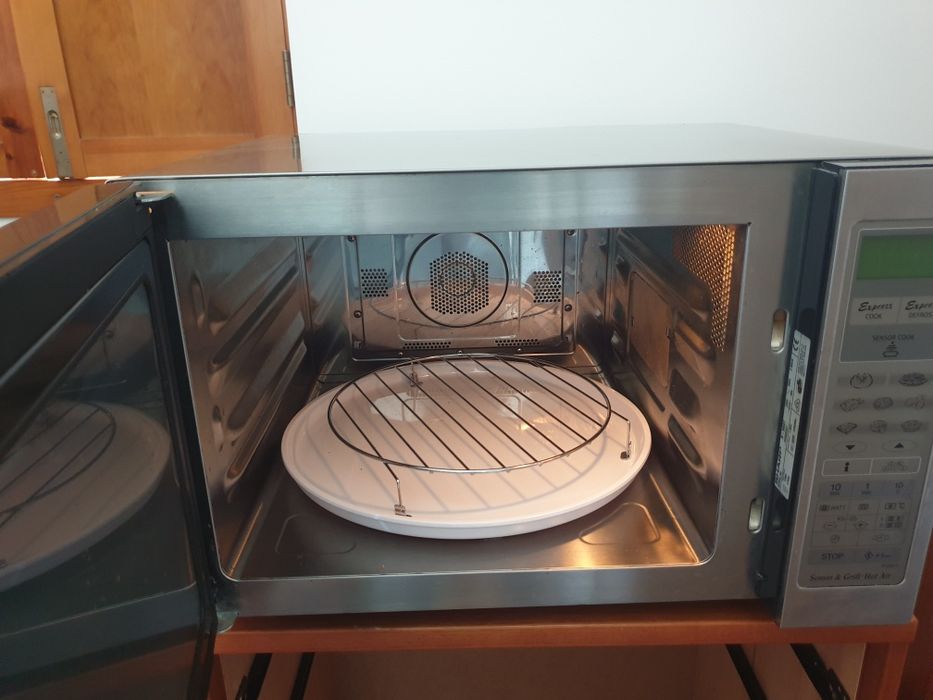 Microondas inox com grill