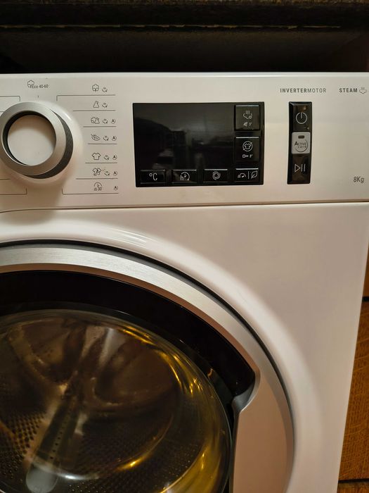 Máquina de lavar Hotpoint 8KG  – AINDA NA GARANTIA! COMO NOVA