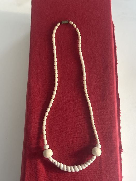 Plastikowe korale PRL