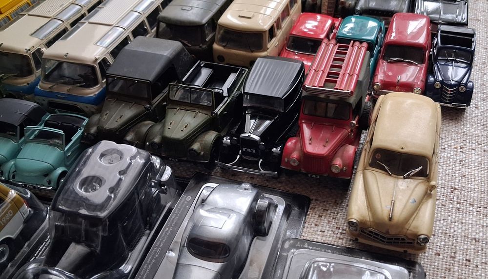 Лот з 30 моделей DeAgostini