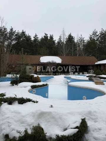 Хлебча - дом 1263 м кв на 140 сотках