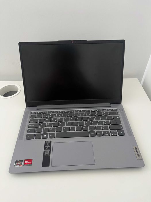 Portátil Lenovo Idea slimpad 3 em ótimo estado