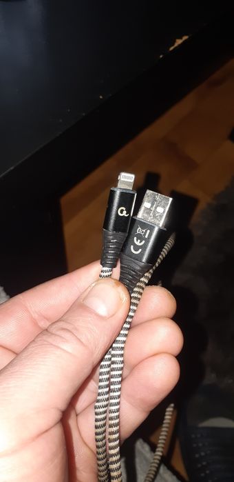 Sprzedam iPhone kabel