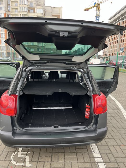 Продаю авто Peugeot 207