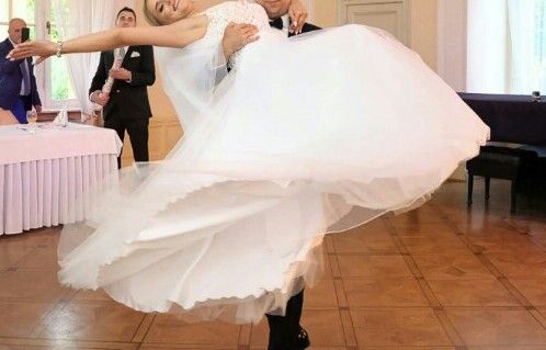 ZJAWISKOWA Suknia ślubna