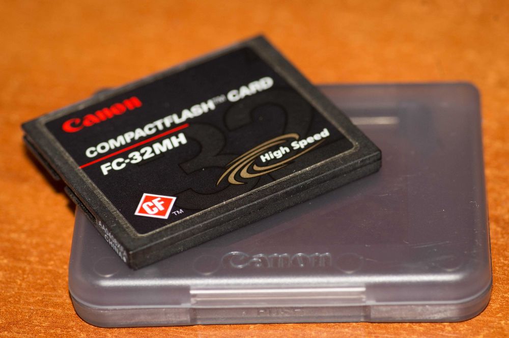 Картка пам'яті Canon Compactflash card FC-32MH