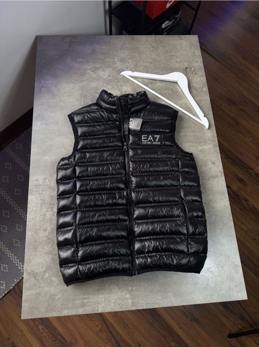 Жилетка  Emporion Armani 7 EA7 безрукавка  Armani boss polo