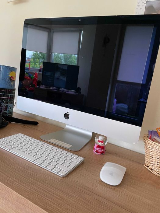 iMac 21.5 Late 2013 + Magic Mouse 2 + Magic Keyboard Stan BDB