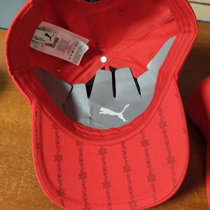 Кепки Puma і Emirates