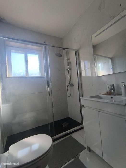 Quarto - localizado em Maia