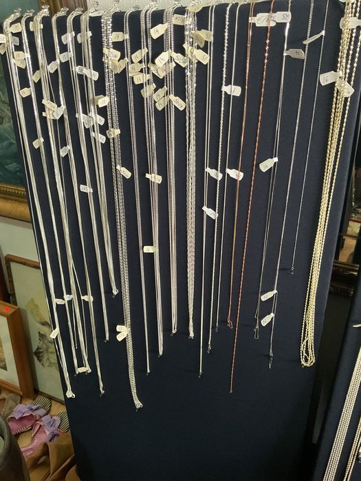 Brincos anéis colares fios vintage