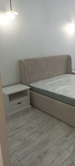 Продам 2 комнатную квартиру  Ценр