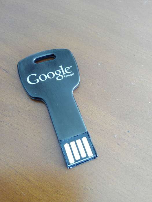 Pen USB 4GB Google (tipo chave)64585803899649120