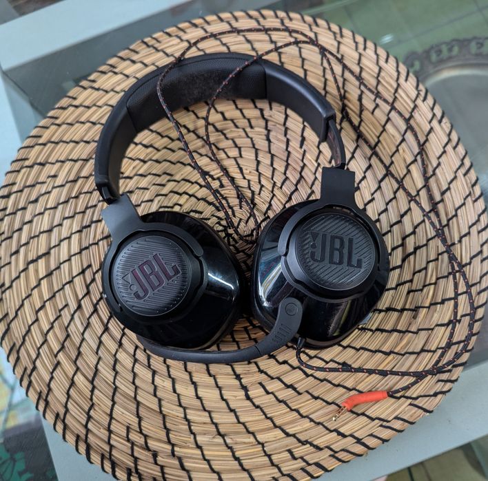 Ігрові навушники JBL моделі Quantum 200 з мікрофоном