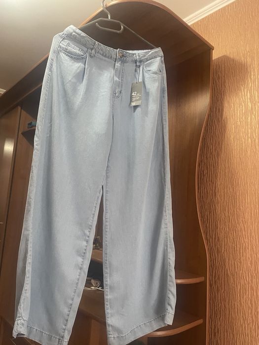 Нові шикарні джинси