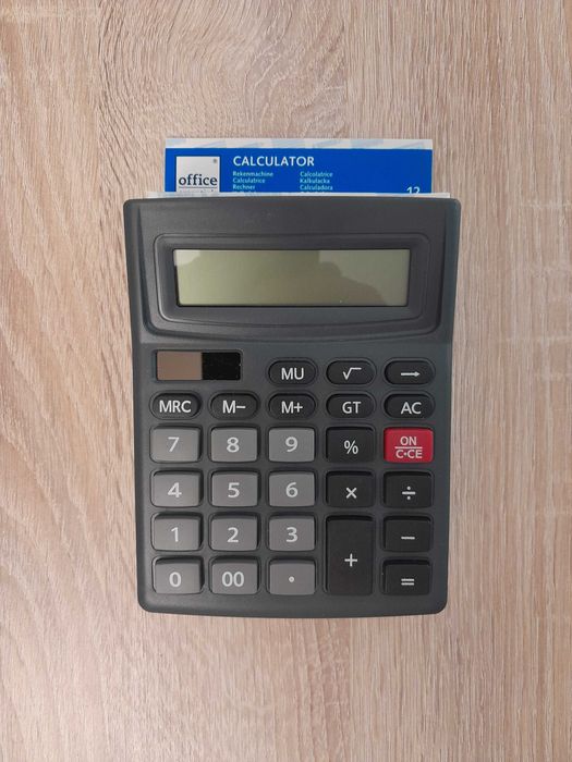 Nowy_Kalkulator - prosty_Do szkoły i biznesu_Czarny_Office Essentials